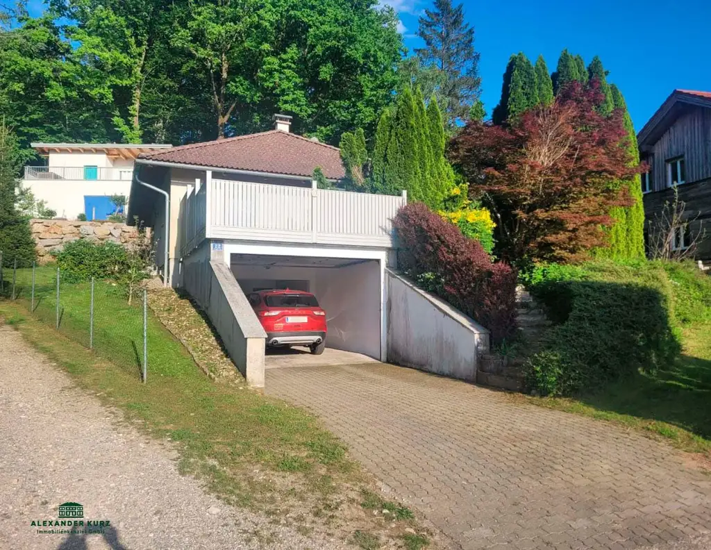 Kleiner Bungalow am Land in bester Aussichtslage, 35 km nördlich von Salzburg
