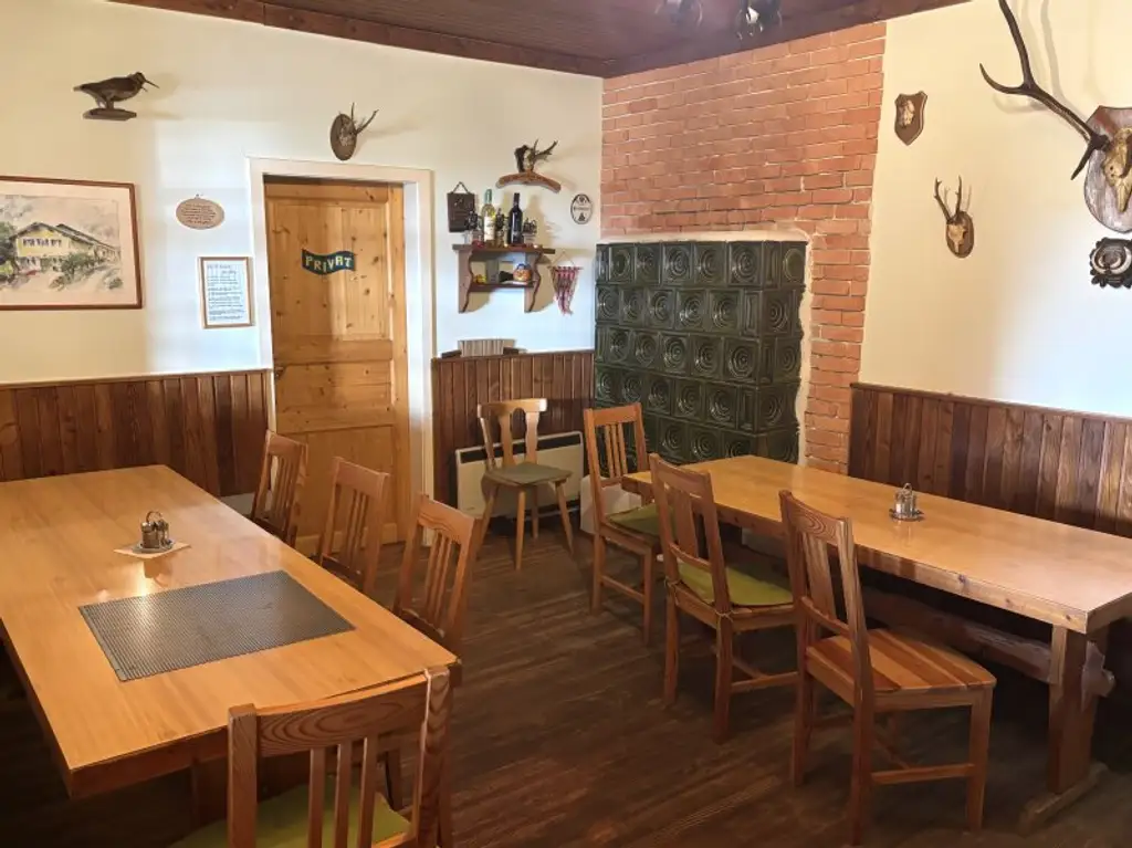 ** LEGENDE IN DER WEINIDYLLE ** D. Ehrensdorf !! Gepflegtes Haus mit ca. 245 m2 Nfl. in gediegener Ortsrandlage - Hauptwohnsitz möglich !!