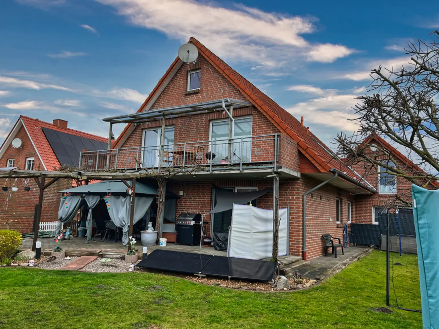 Kapitalanleger aufgepasst! 3-Parteien-Haus in Westoverledingen!