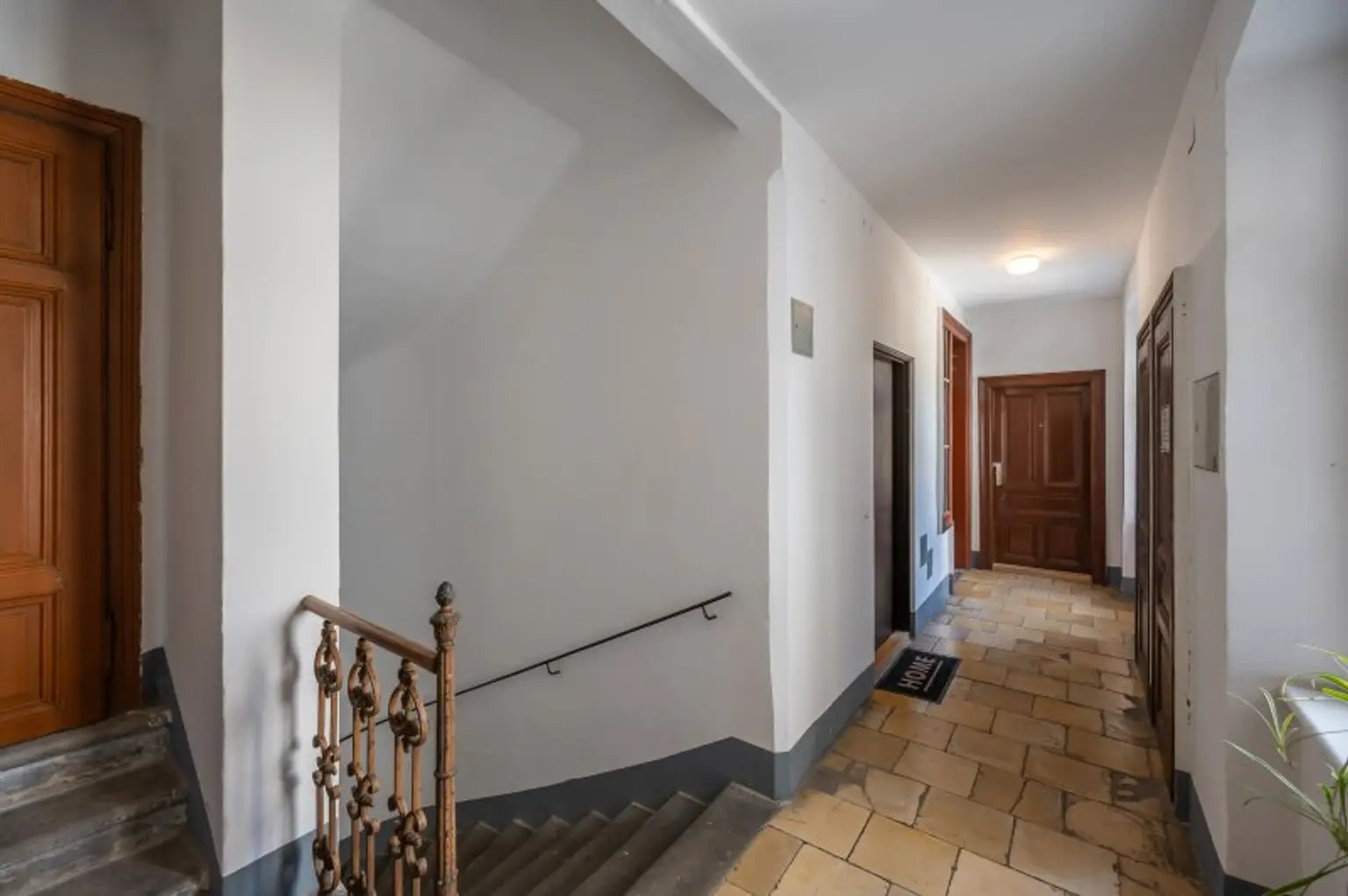 ++NEU++ Für Bastler: Sanierungsbedürftige 1-Zimmer-Wohnung, viel Potenzial!