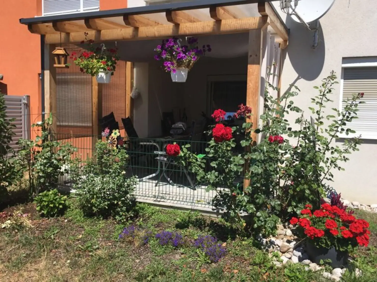 Traumwohnung  im EG in Wels mit Gartenfeeling, Loggia & Tiefgarage, sofort einziehen & wohlfühlen!