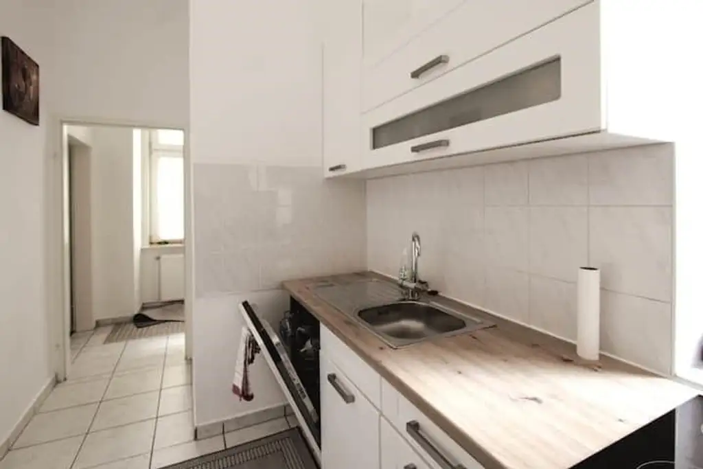 "Ruhige 2-Zimmer Altbau-Wohnung"