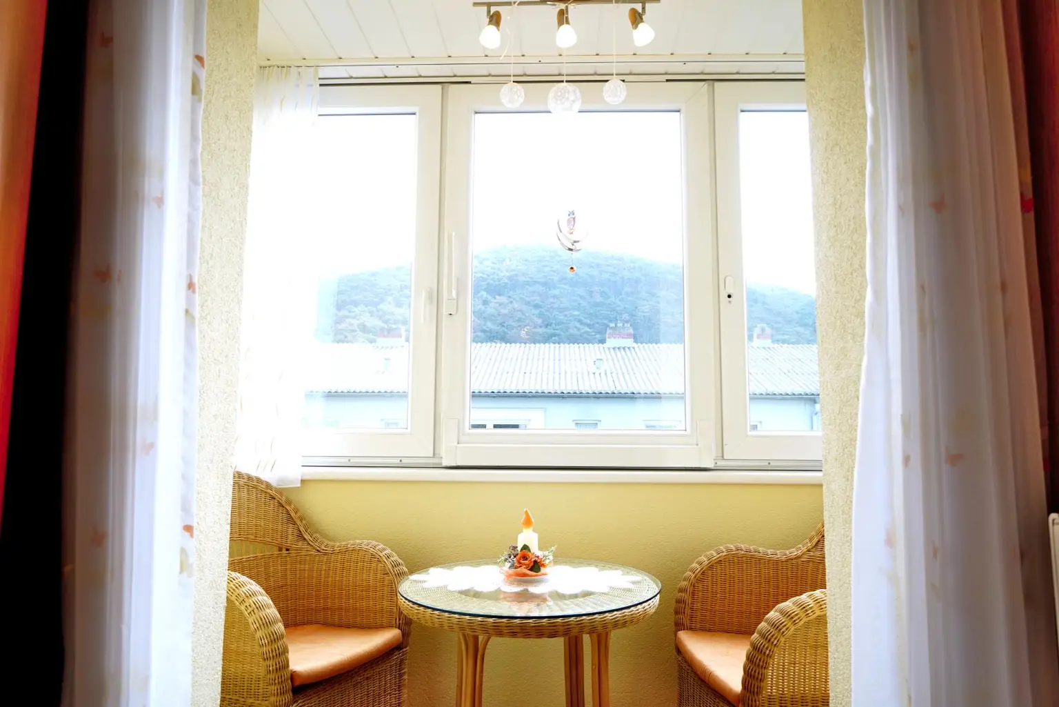 Preisreduktion! Berndorf bei Baden - Top-gepflegte 2 1/2 Zimmer-Wohnung mit Loggia!