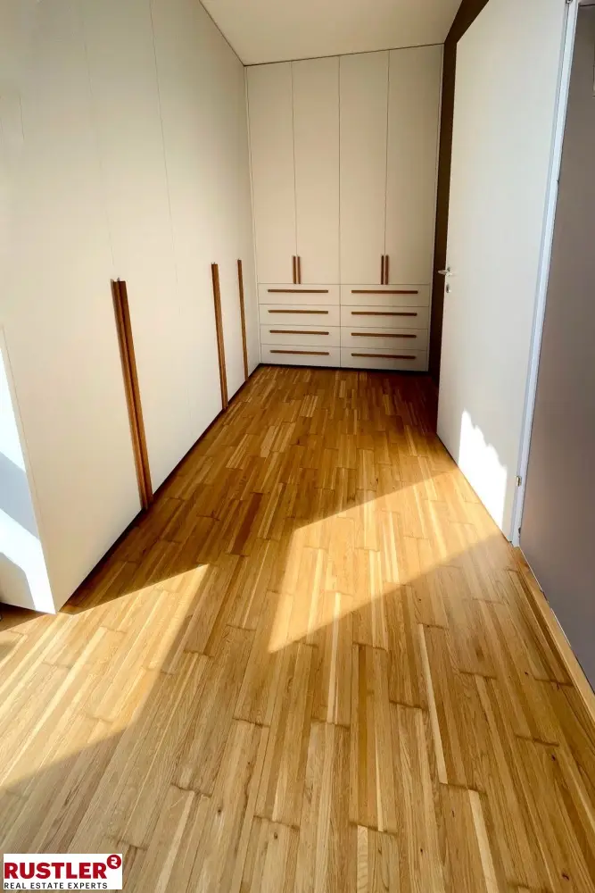 Atemberaubend -> Möblierte 4-Zimmer Wohnung mit traumhaftem Ausblick