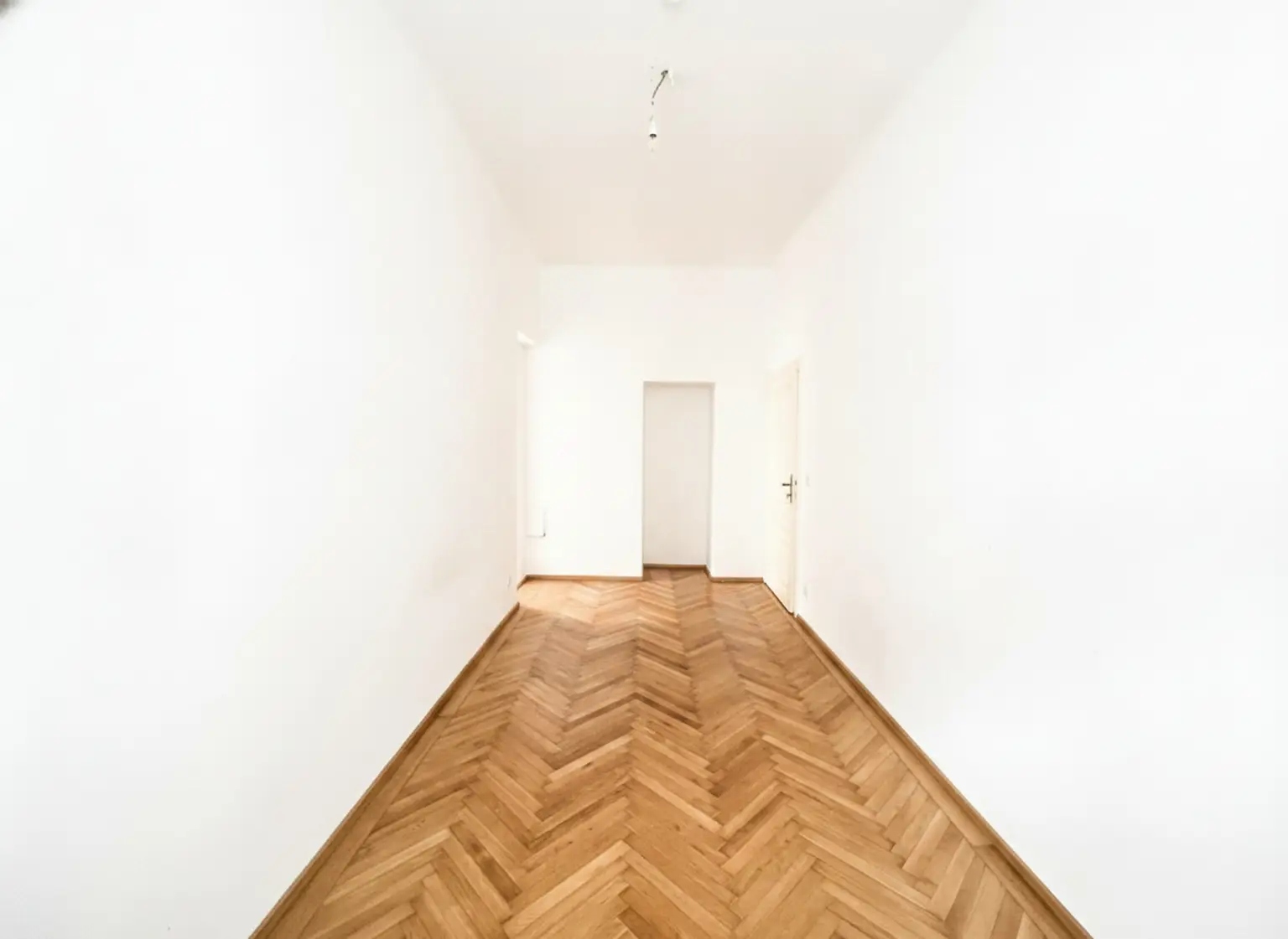 In Renovierung - UNBEFRISTET: Wohnen in Bestlage in einer Altbauwohnung