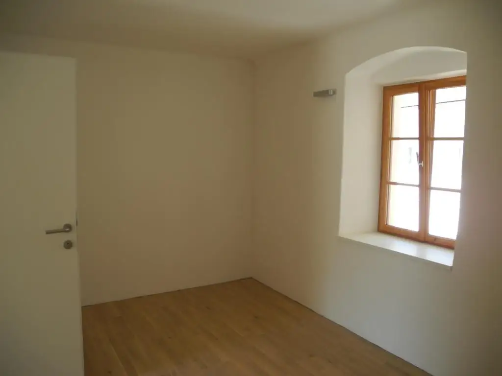 SONNIGER BALKON  und LIFT im 1. Stock - TOP 10 im Herrenhaus - RESIDENZ GEYERHAMMER