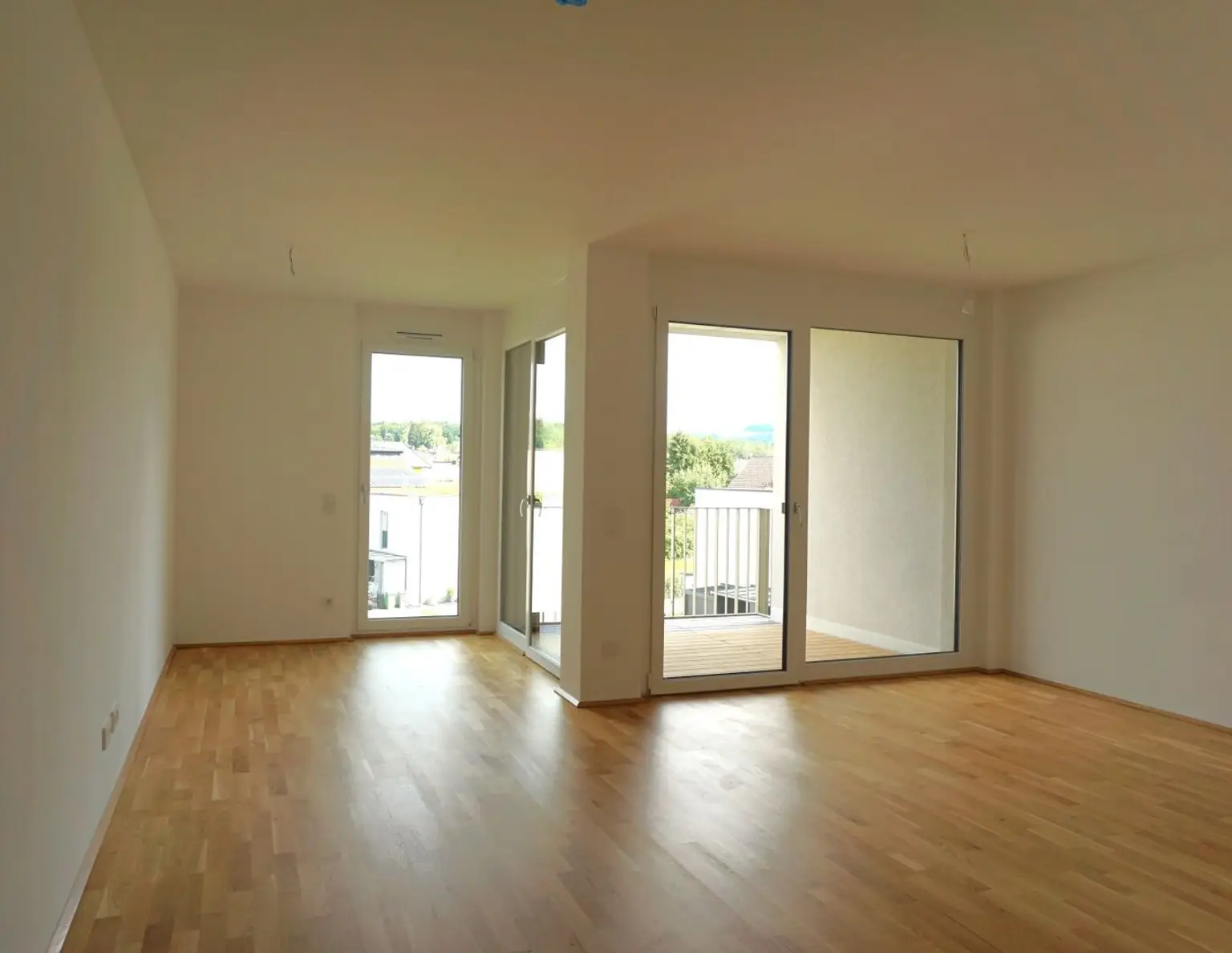 PROVISIONSFREI FÜR DEN KÄUFER!!! Helle 2 Zimmer Wohnung mit großem Balkon am schönen Wallersee - Neubauprojekt im Baurechtseigentum!