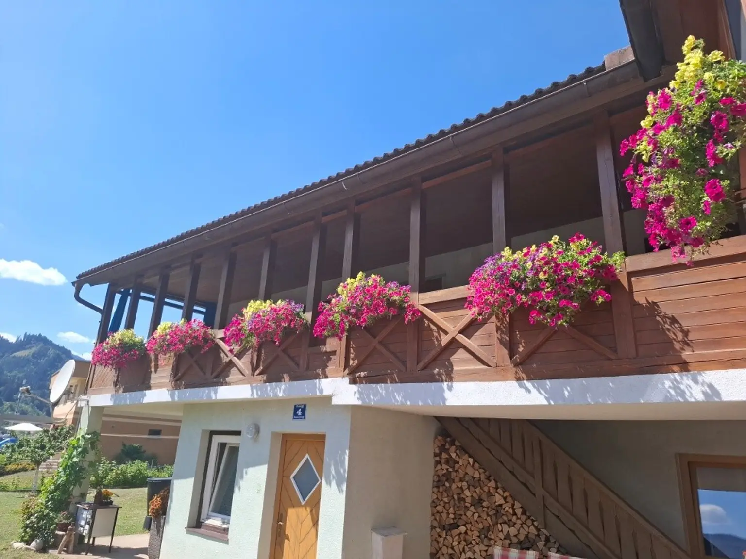 3-Familien-Wohnhaus mit Doppelgarage und Grundstück in sonniger Ruhelage in Pernegg an der Mur zu kaufen !