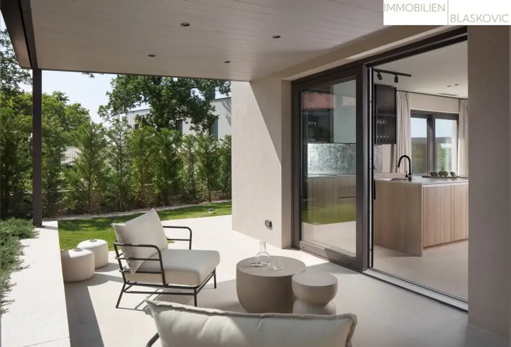 Luxus-Villa mit beheiztem Pool und Wellnessbereich in Vrsar - Erstbezug mit Top-Ausstattung!