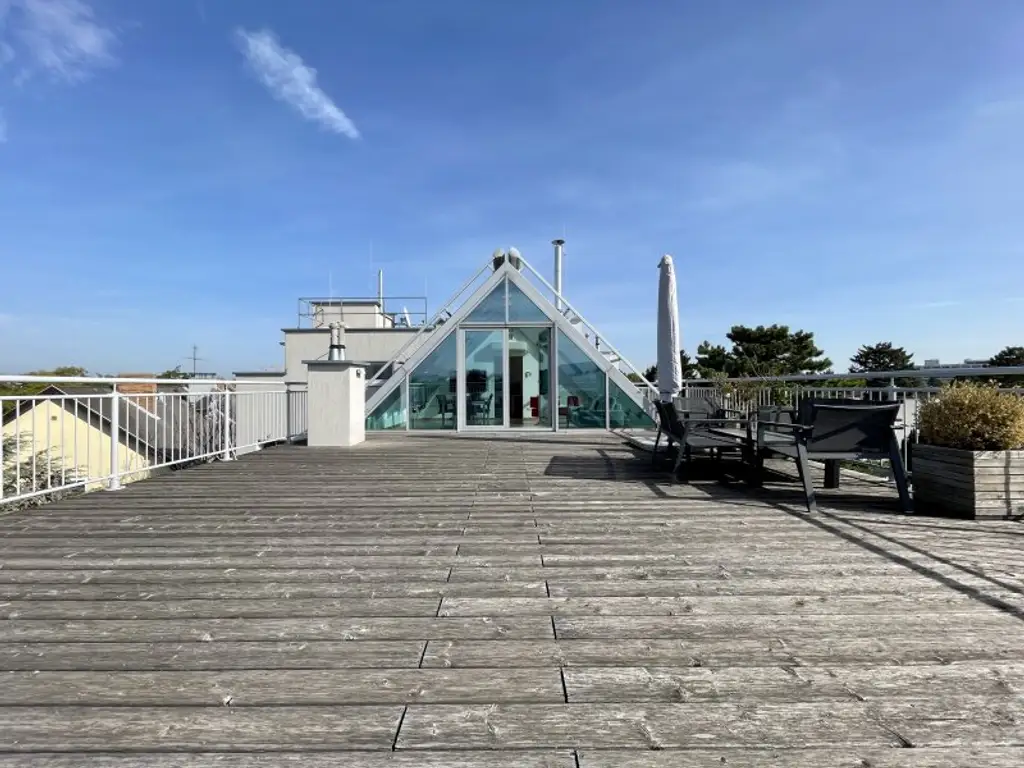 RARITÄT - PENTHOUSE MIT WINTERGARTEN UND TRAUMTERRASSE - KLIMAANLAGE UND ZWEI GARAGENPLÄTZE - TOP- INFRASTRUKTUR