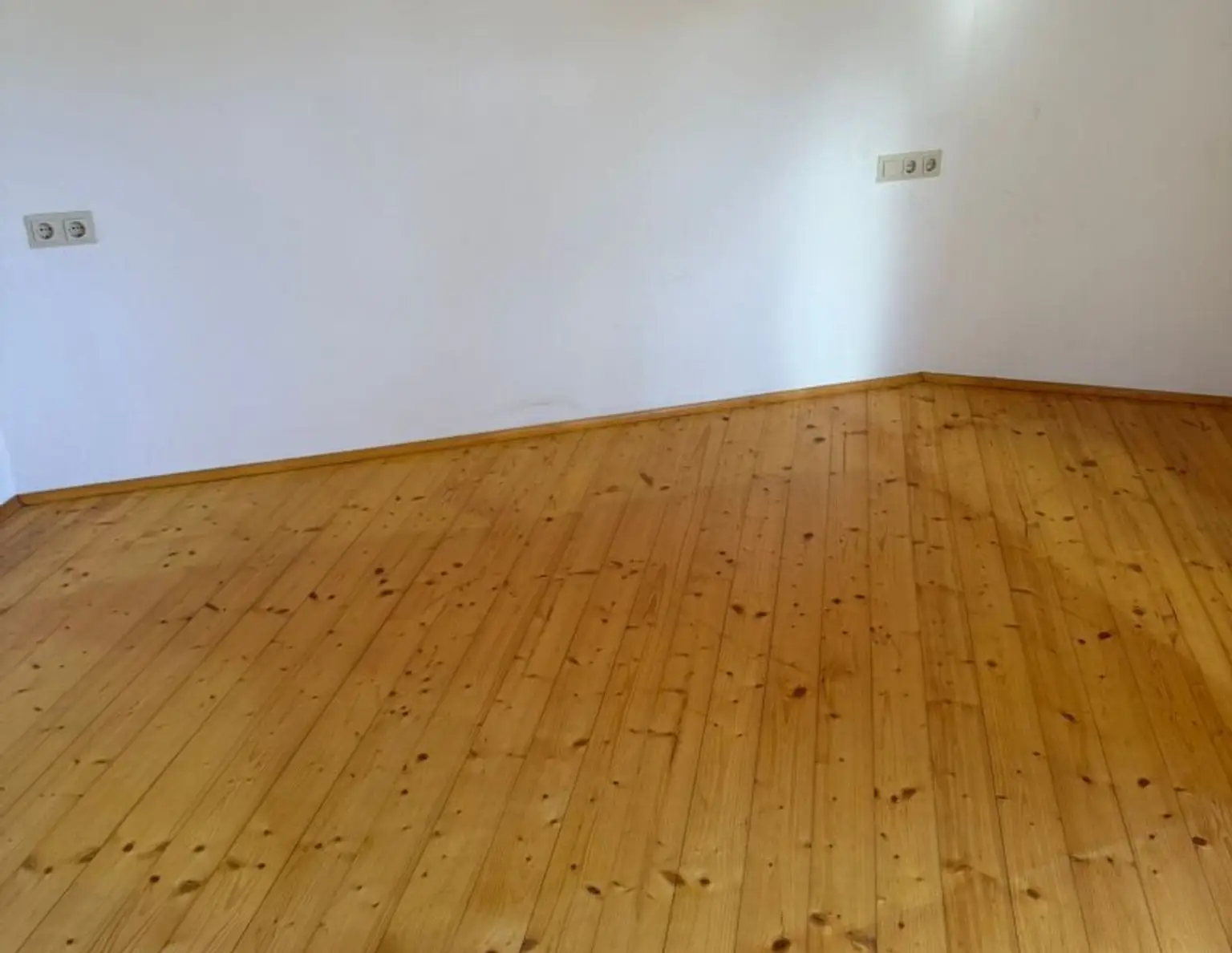 Ertragsliegenschaft gemischt mit Gewerbe und Wohnungseigentum - RENDITE 8,8 %