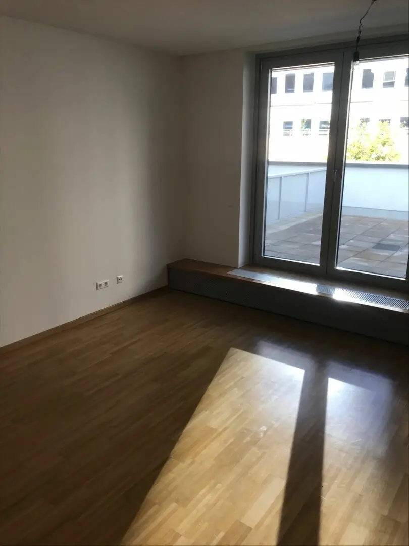 Schlafzimmer mit Terrasse