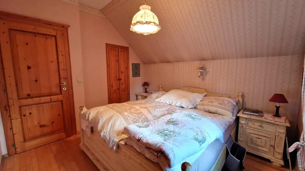 Entzückendes Einfamilienhaus mit Gartenoase in sonniger Lage