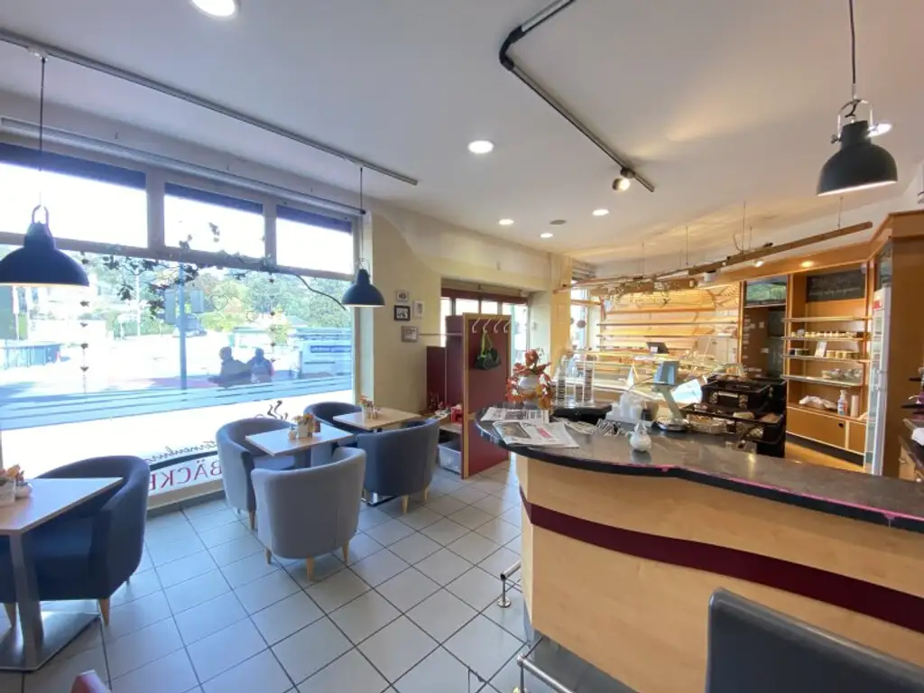 GESCHÄFTSLOKAL + Weidlinger Straße + FREQUENZLAGE - ehemals BÄCKEREI!