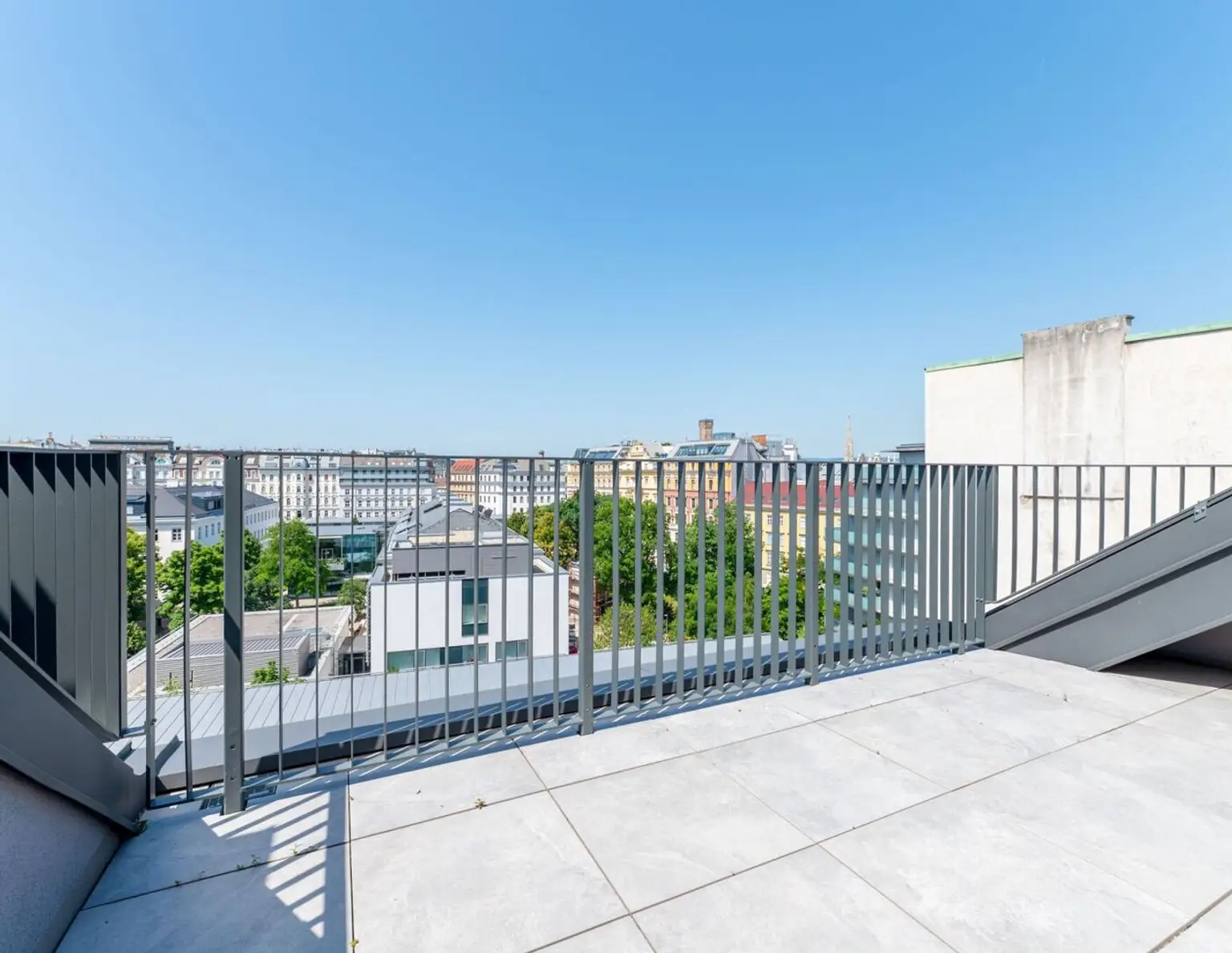 Nahe U3 Rochusgasse! 2-Zimmer-Maisonette mit exklusiver Dachterrasse zu vermieten!
