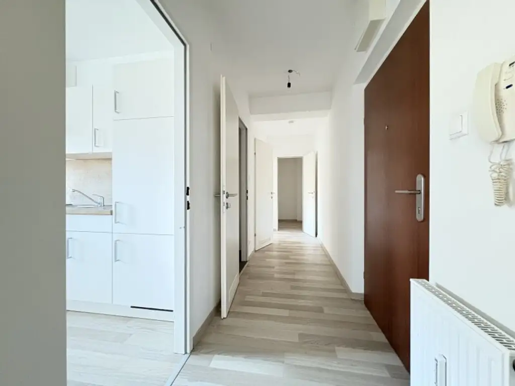 Gepflegte 2-Zimmer Wohnung mit Loggia -Traisenparknähe