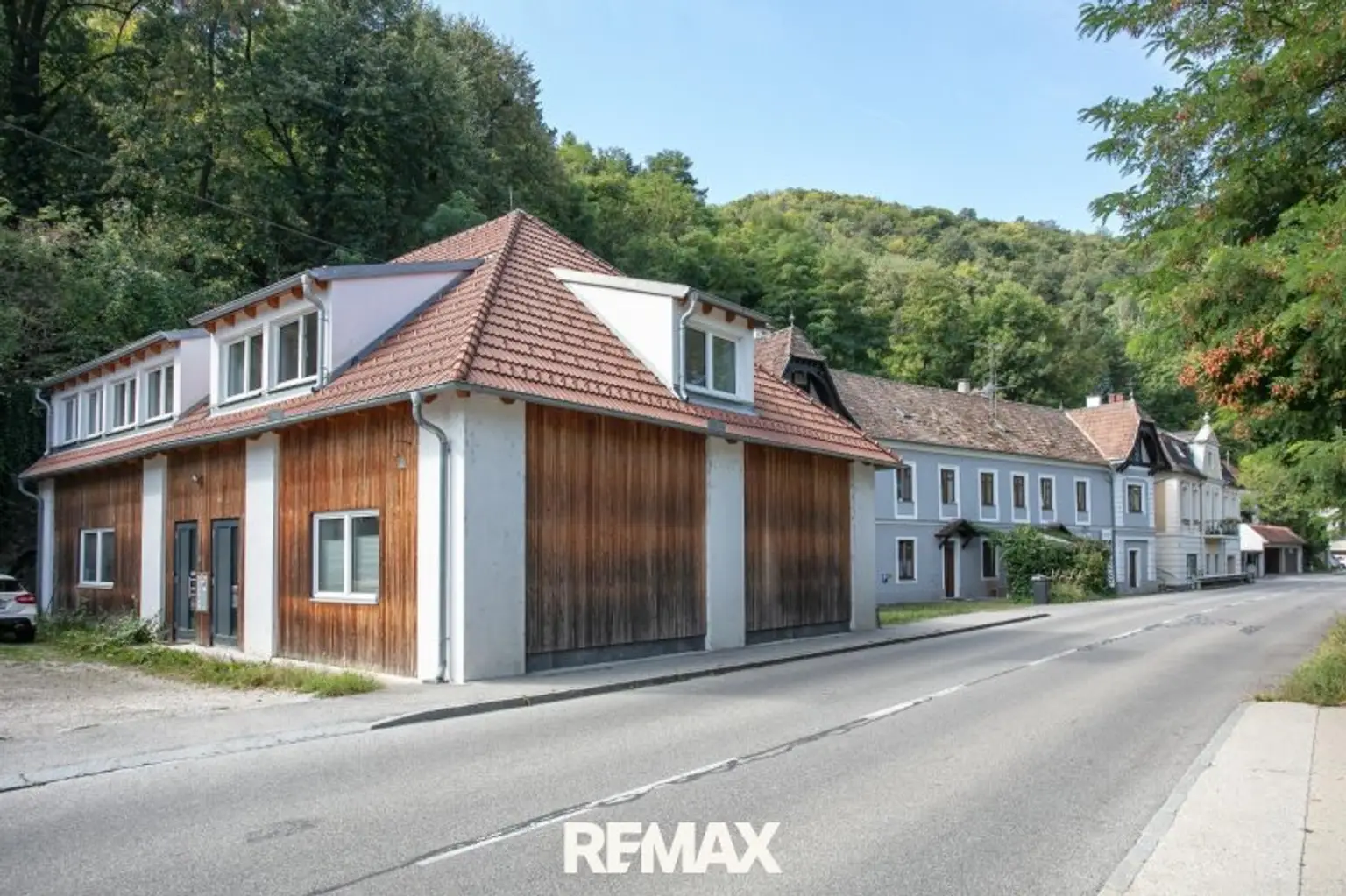 Straßenansicht Neubau