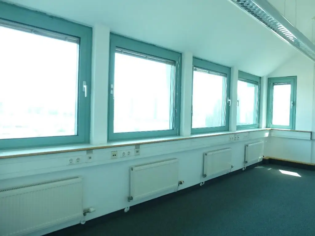 Nordbahnstraße: Bürofläche Nähe Praterstern // mit Terrasse!!
