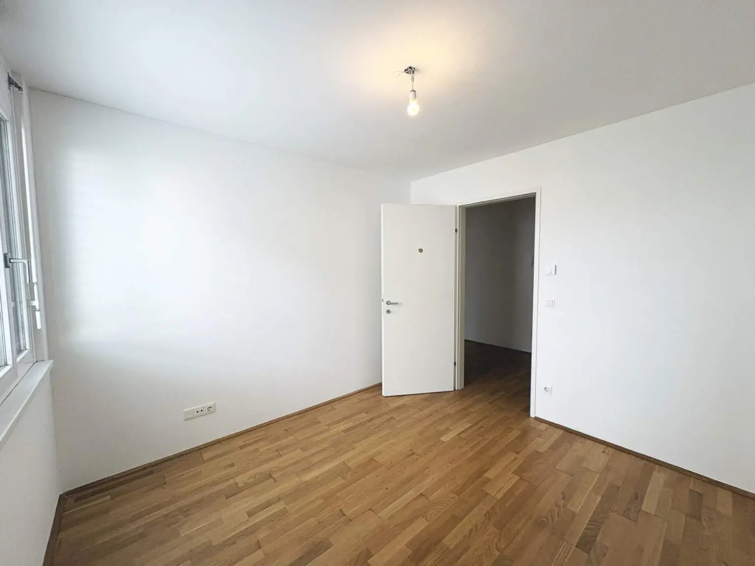 Q11 Leben in Simmering - 
Lichtdurchflutete Balkonwohnung mit 4 Zimmern und Deckenkühlung!