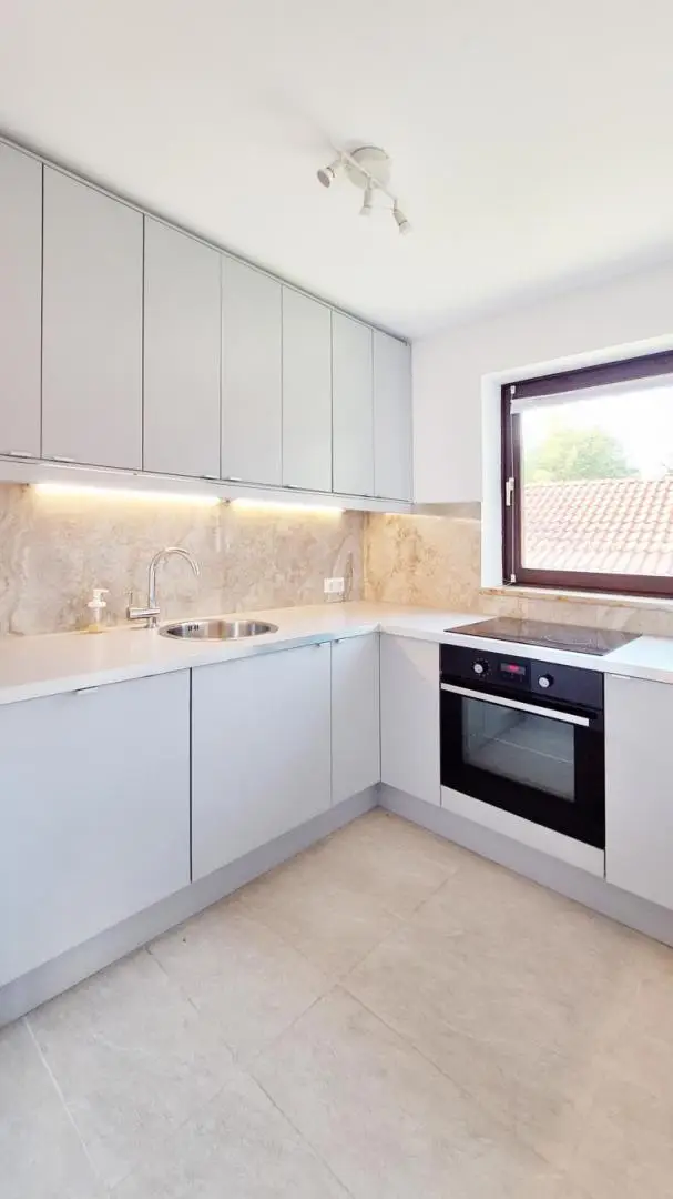 Gemütliche 2-Zimmer-Wohnung mit Terrasse und Badeplatz an der Traun
