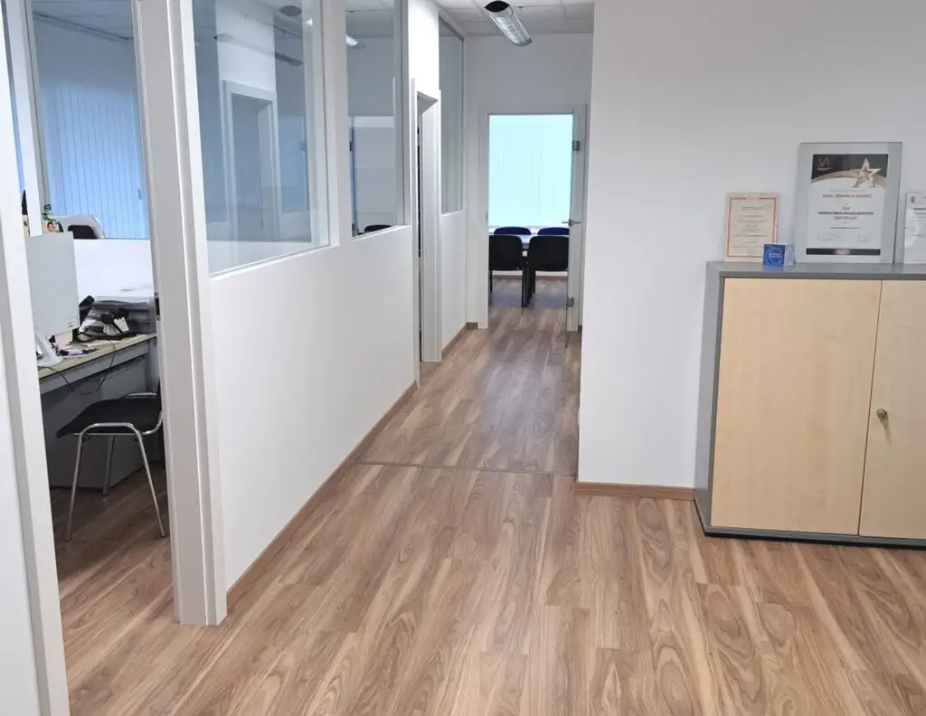 4810 Gmunden: Top Büro- Praxis und Gewerbeflächen in sehr guter Lage zu verkaufen!
