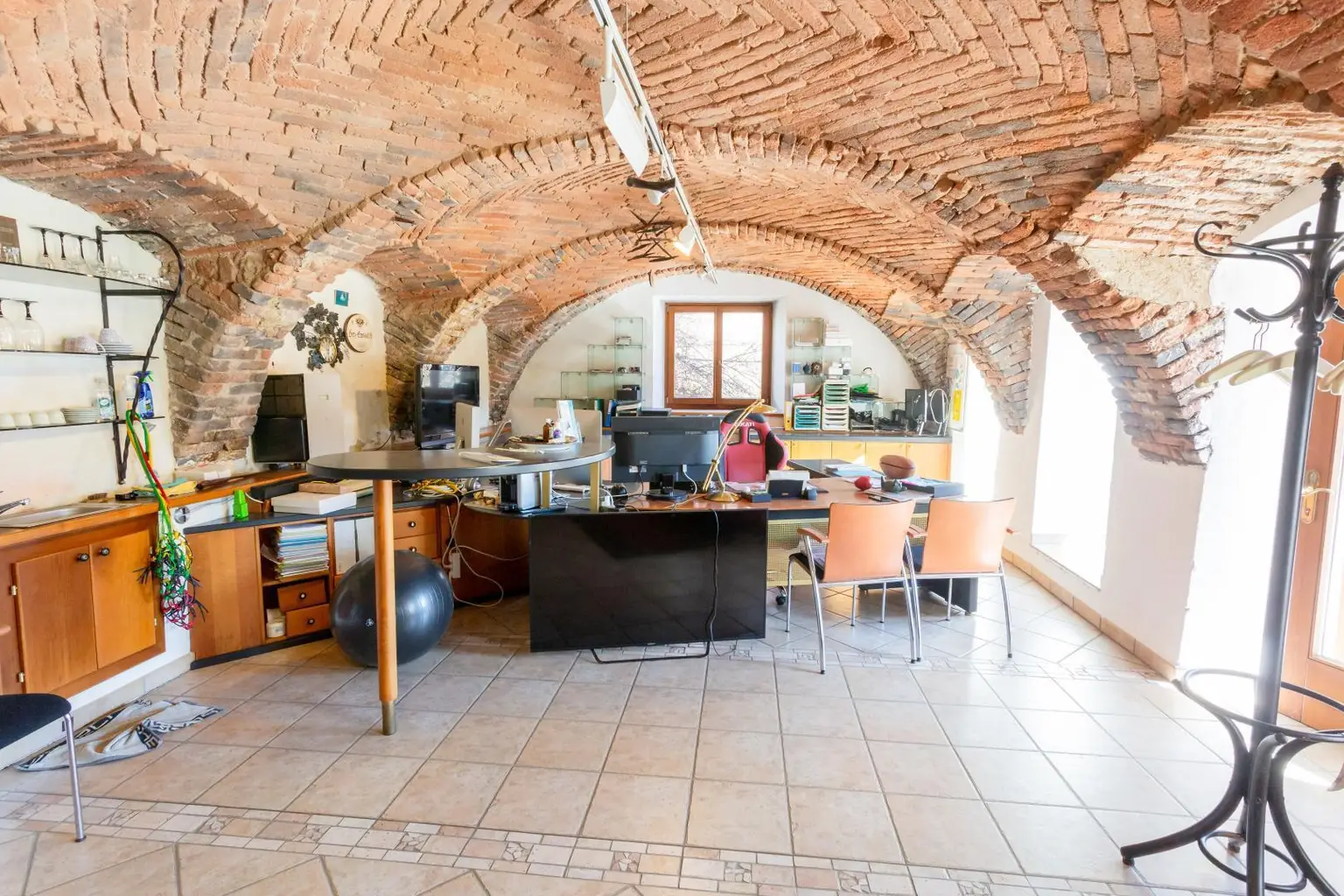 Büro mit Gewölbe