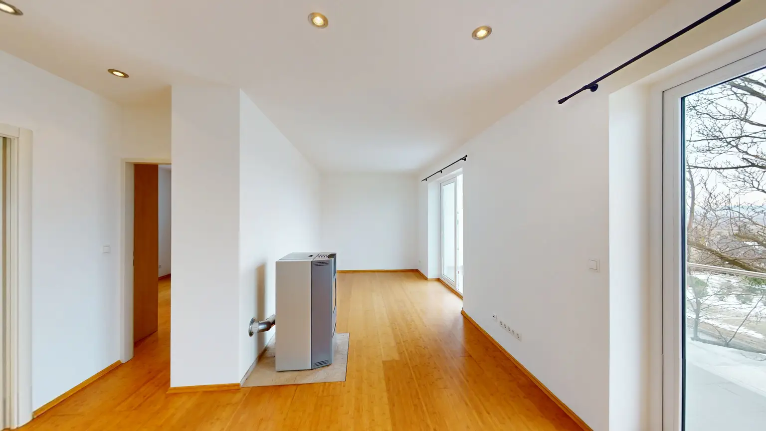 Einfamilienhaus in erhöhter Lage mit Garten und Weitblick