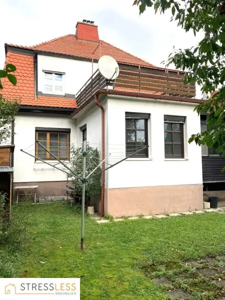 Rohdiamant sucht neue Eigentümer!    Großes Grundstück mit Altbaumbestand!