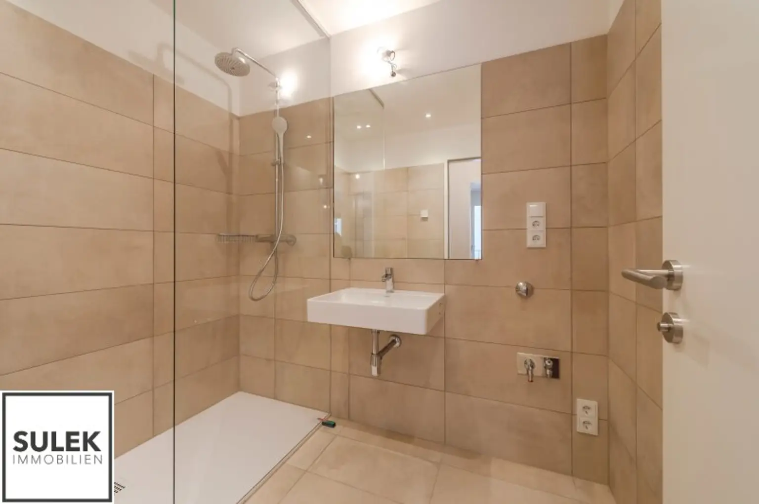 Margartetenstraße: ruhige Neubauwohnung - ideale 2er WG Wohnung mit Balkon - ab