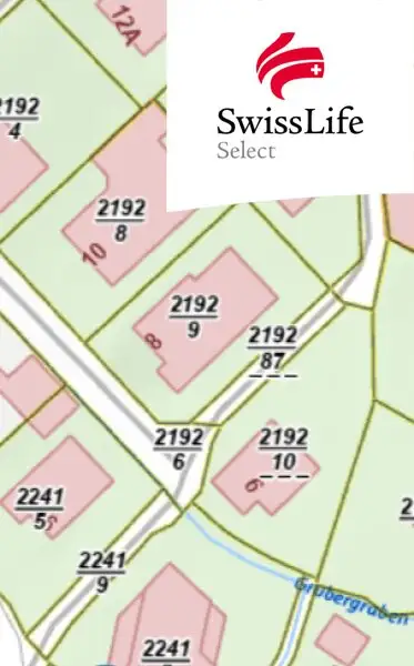 Günstiger Einstieg für Investoren - 3 Wohnungen in einem Haus mit Parkplätzen | Sanierungsobjekt