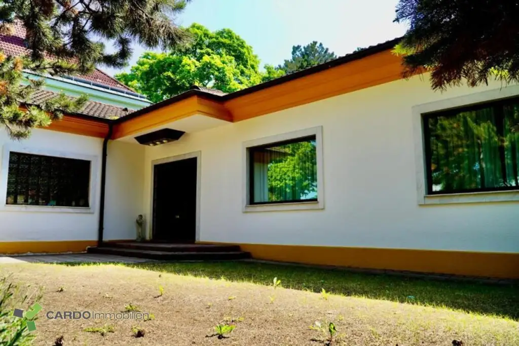 Wohnen oder Baubewilligtes Grundstück für ca. 615,15m² Wohnfläche, ca. 91,48m² Terrassen, 13 Garagenplätze