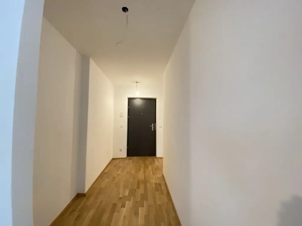 Neuwertige Gartenwohnung an der Langobardenstraße - Hofruhelage - Luftwärmepumpe