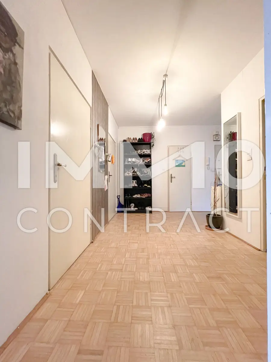WARMMIETE! IDEALE WG ODER FAMILIENWOHNUNG  MIT LOGGIA! 4 ZIMMER + SEPARATE KÜCHE!