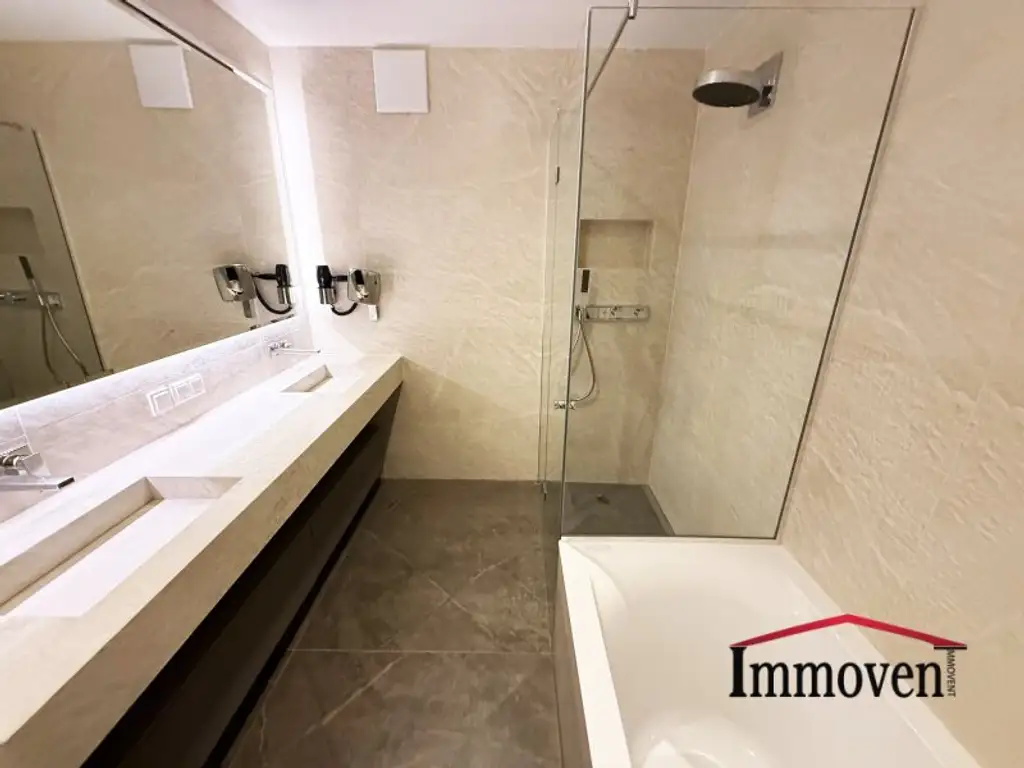 ERSTBEZUG - Hochwertige Dachgeschossmaisonette mit Balkon, Terrasse und Deckenkühlung in RUHELAGE!