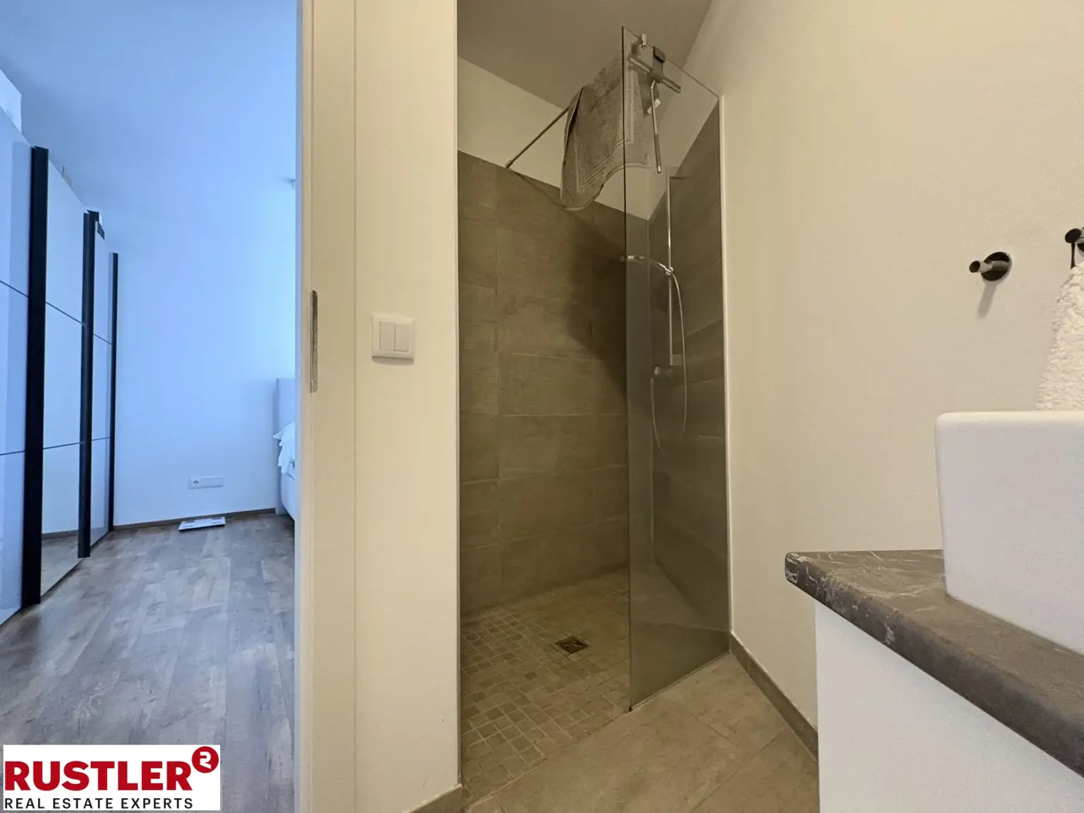 Helle 2-Zimmer-Wohnung mit Loggia und Top-Anbindung – ideal für Singles und Paare