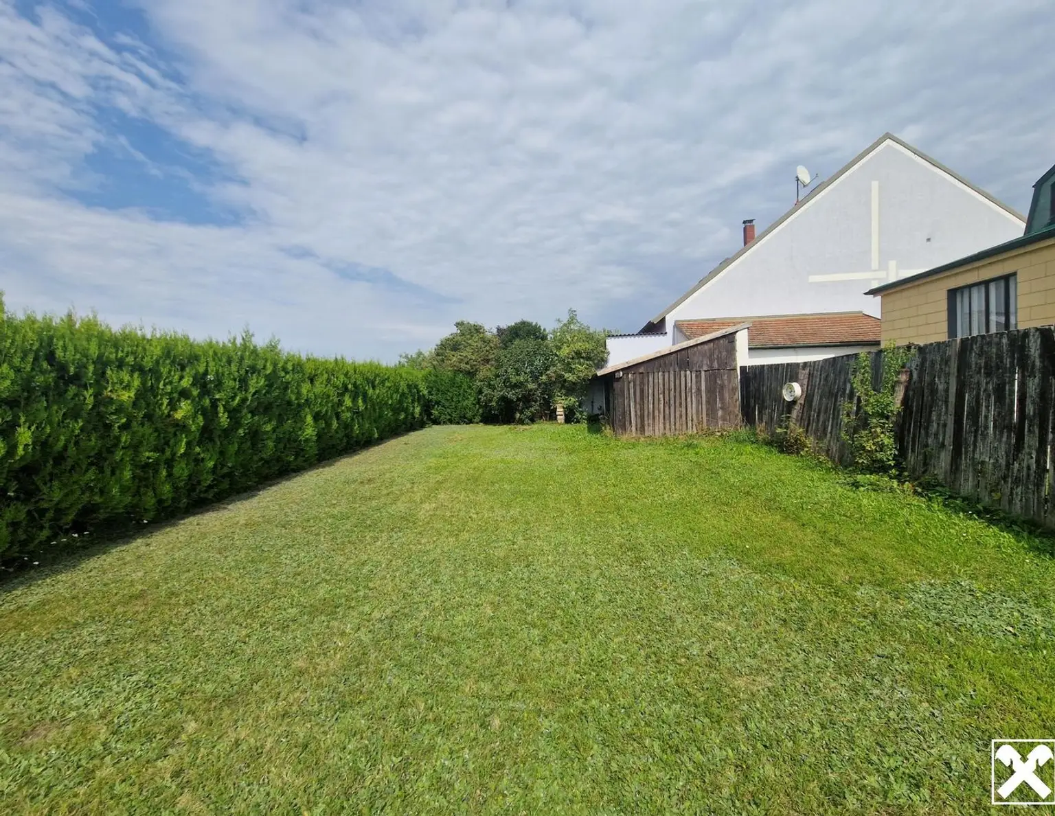 BAUEN UND WOHNEN IN ALLERBESTER WOHN- UND ZENTRUMSLAGE VON KIRCHBERG AM WAGRAM MIT ALTBESTAND