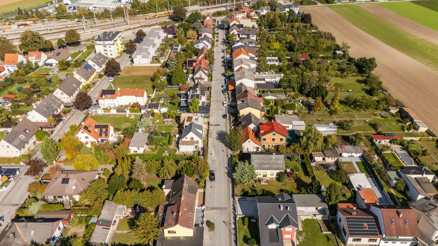 "Charmantes Haus, sanieren und dabei neu gestalten, mit großem Garten"