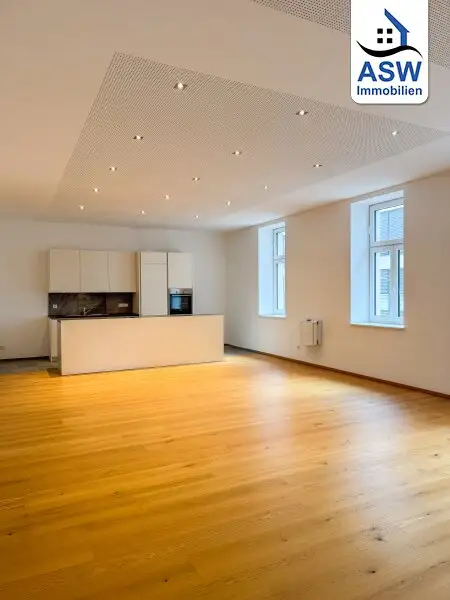 Perfekte Lage!! Top-moderne Altbauwohnung mit Balkon und Sauna in der Hauptstraße