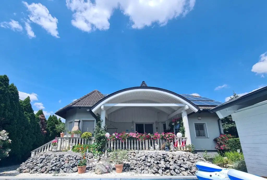 Großzügiges Einfamilienhaus in ruhiger Lage