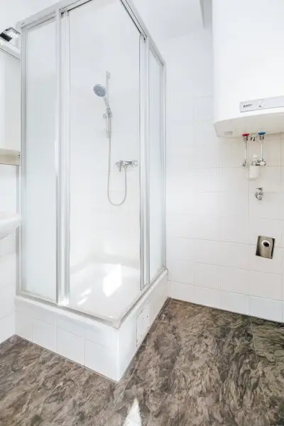 PROVISIONSFREI I RENOVIERT I ELEGANTE DUSCHE I EXKLUSIVE EINBAUKÜCHE I NÄHE ZUM BAHNHOF I TIERFREUNDLICH I ZEITGEMÄSS WOHNEN I OPTIMALE RAUMAUFTEILUNG I PROJEKT WOHNEN I