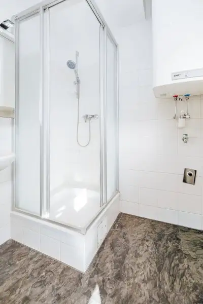 PROVISIONSFREI I RENOVIERT I ELEGANTE DUSCHE I EXKLUSIVE EINBAUKÜCHE I NÄHE ZUM BAHNHOF I TIERFREUNDLICH I ZEITGEMÄSS WOHNEN I OPTIMALE RAUMAUFTEILUNG I PROJEKT WOHNEN I