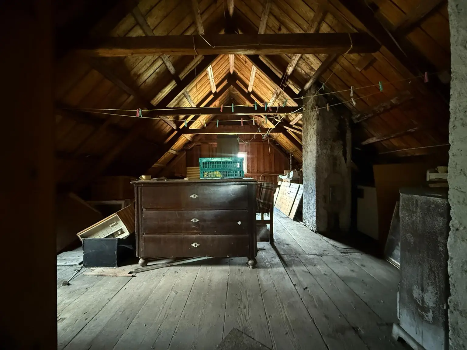 *** Charmantes Landhaus, 154m², Teilsaniert mit großem Gartenanteil und viel Potenzial ***