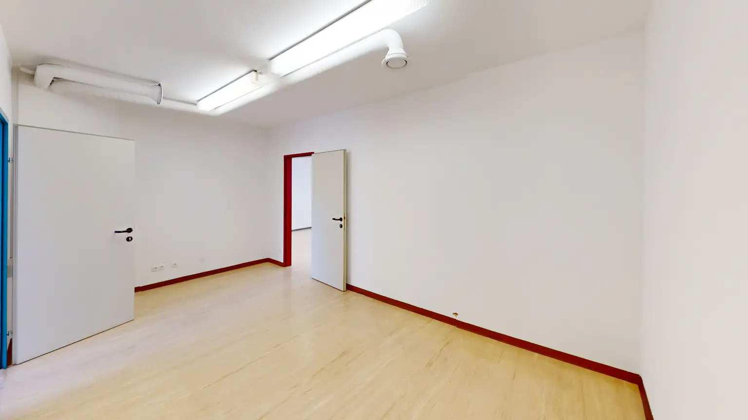 Großzügige Büro-/Praxisräume im 5. OG mit guter Raumaufteilung