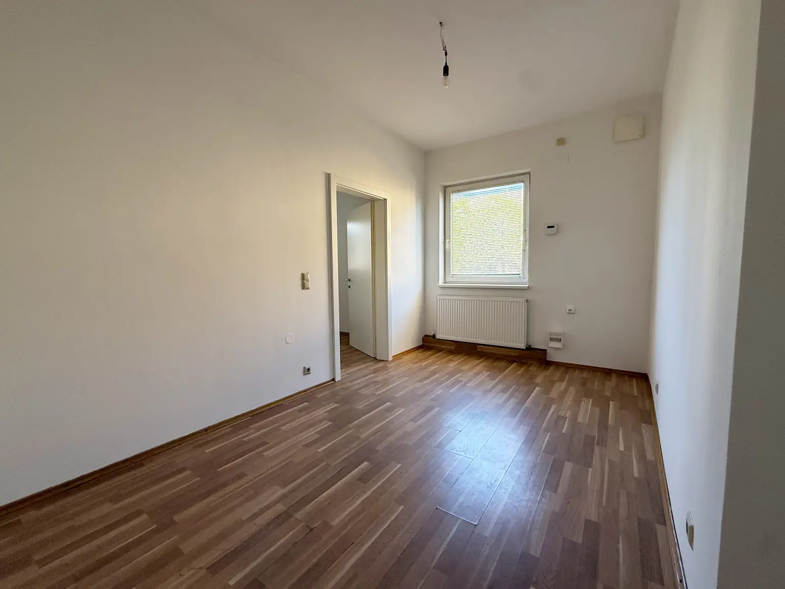 Zimmer 2 / Büro - Gästezimmer