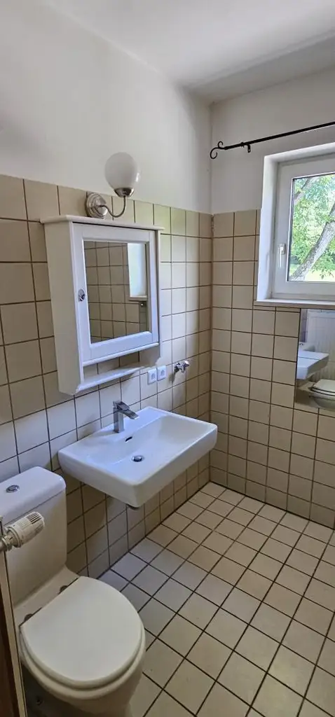 Wohnhaus in ruhiger Lage mit 2 Wohneinheiten