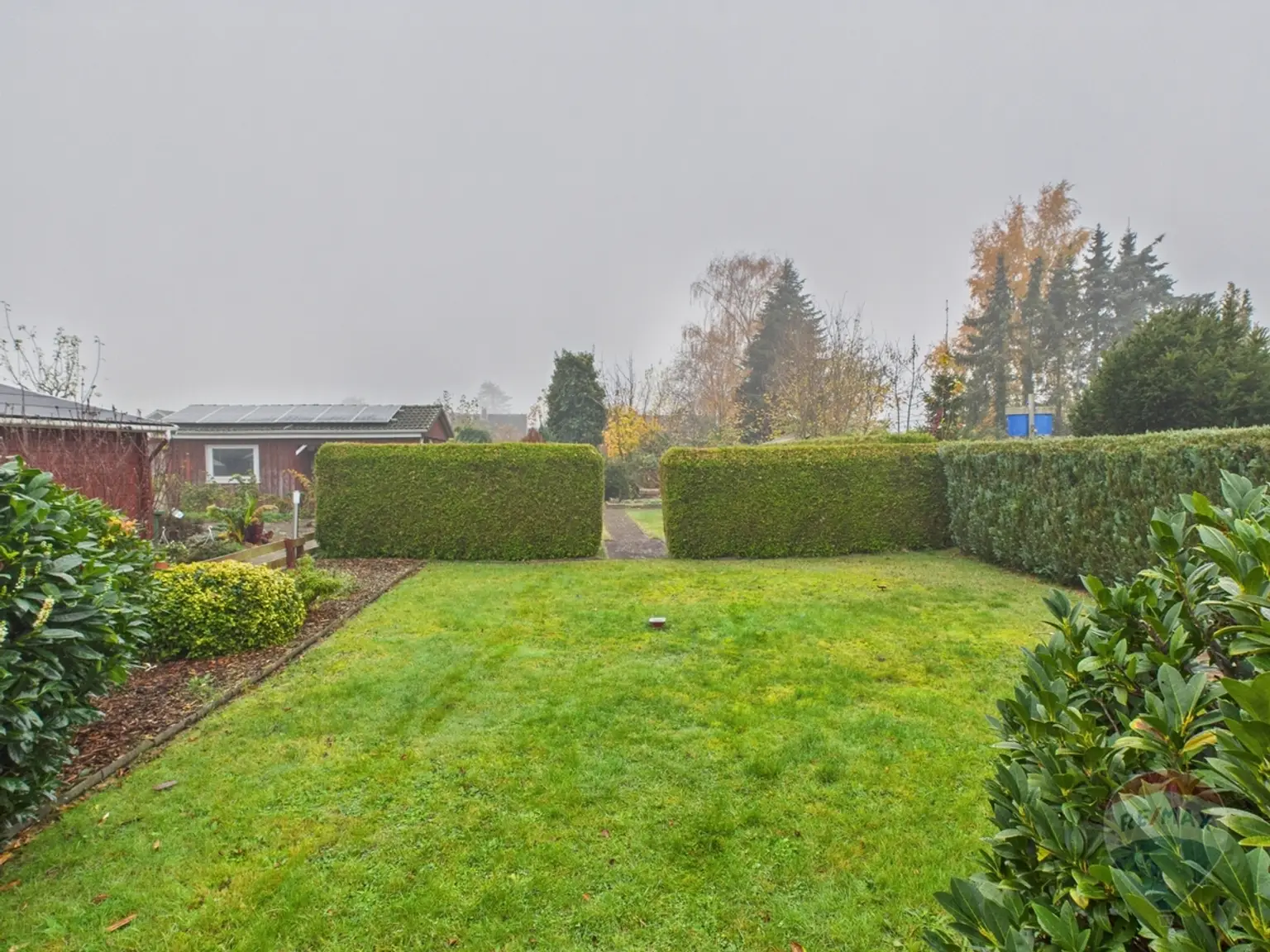 Vorderer Bereich im Garten