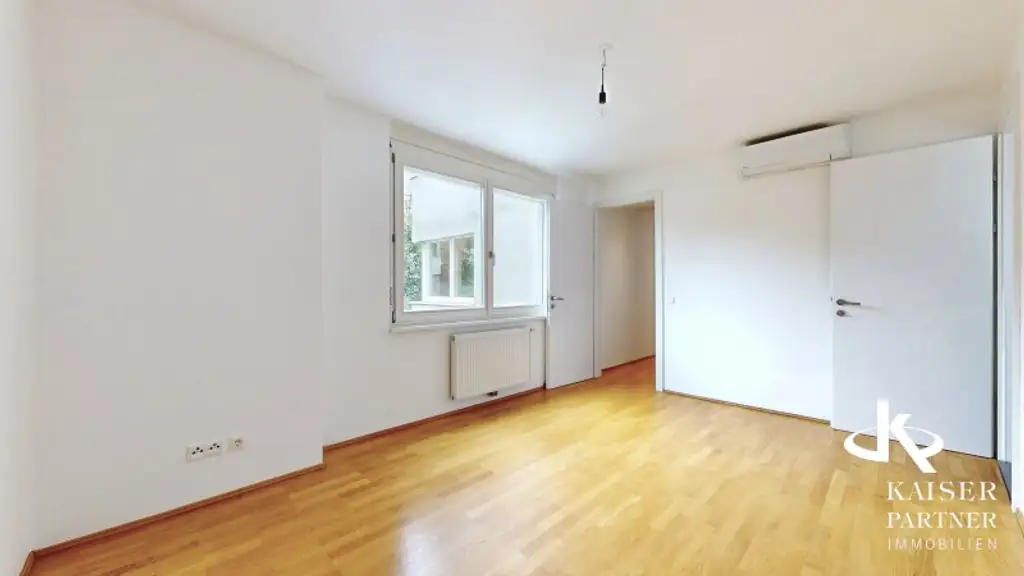 Kaasgraben, moderne 4-Zimmer-Wohnung mit 2 Balkonen, perfekte Raumaufteilung!