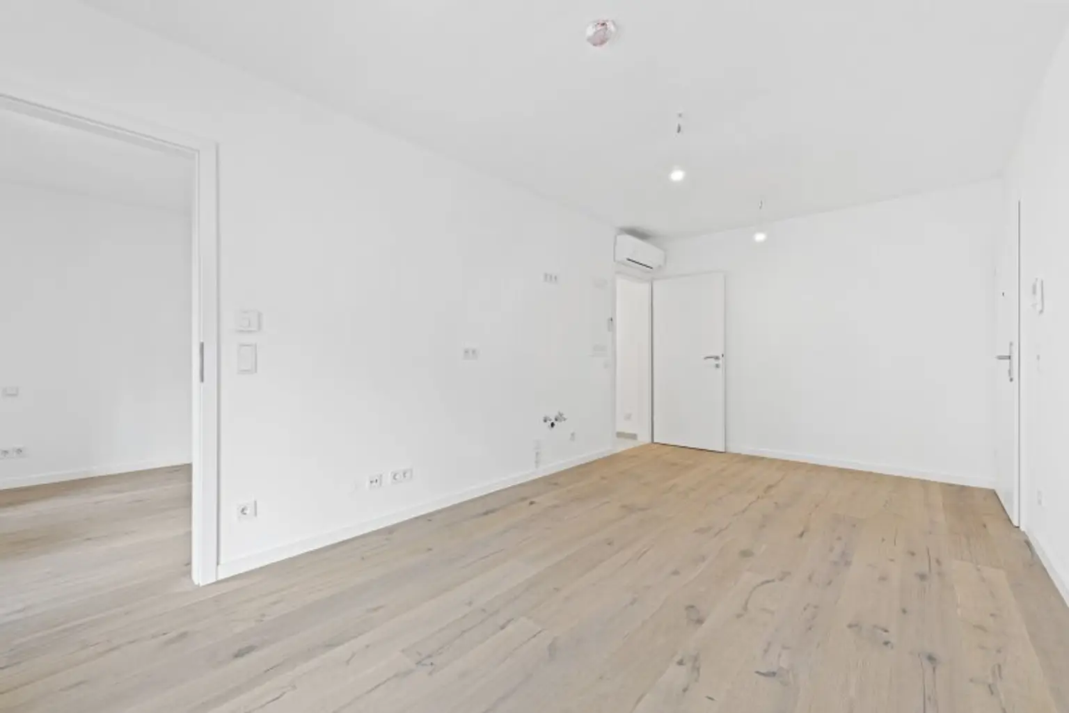 KOMPAKTE 2-ZIMMER-WOHNUNG MIT GEMÜTLICHEM BALKON - ERSTBEZUG!