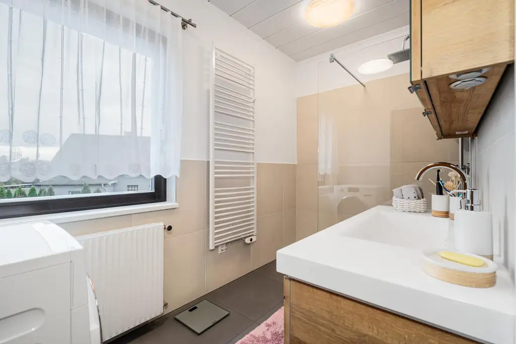 "gepflegtes Wohnhaus mit teilbarem Grundstück!"