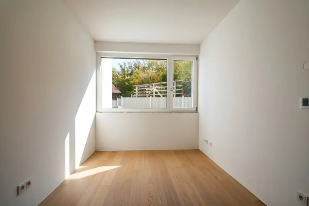 THE UNIQUE HILL SIDE RESIDENCES